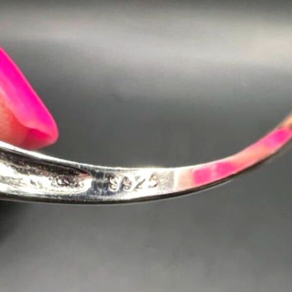 Beautiful Blue Topaz Ring set in 925 - Adjustable - Picture 4 of 5